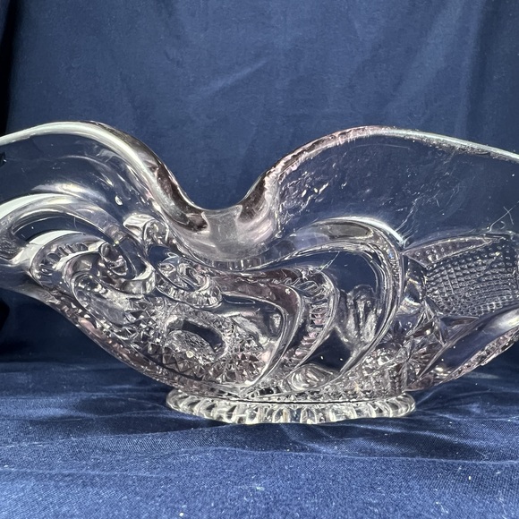 Vintage EAPG Imperial Heart Ruffled Bowl Purple Ornate Elegant Cut Glass Decor - Picture 2 of 6